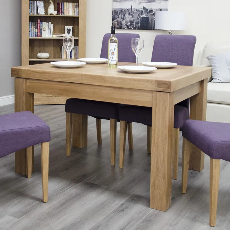 Bourges Extending Dining Table - 2-4 Seater - 90cm-120cm - Oak