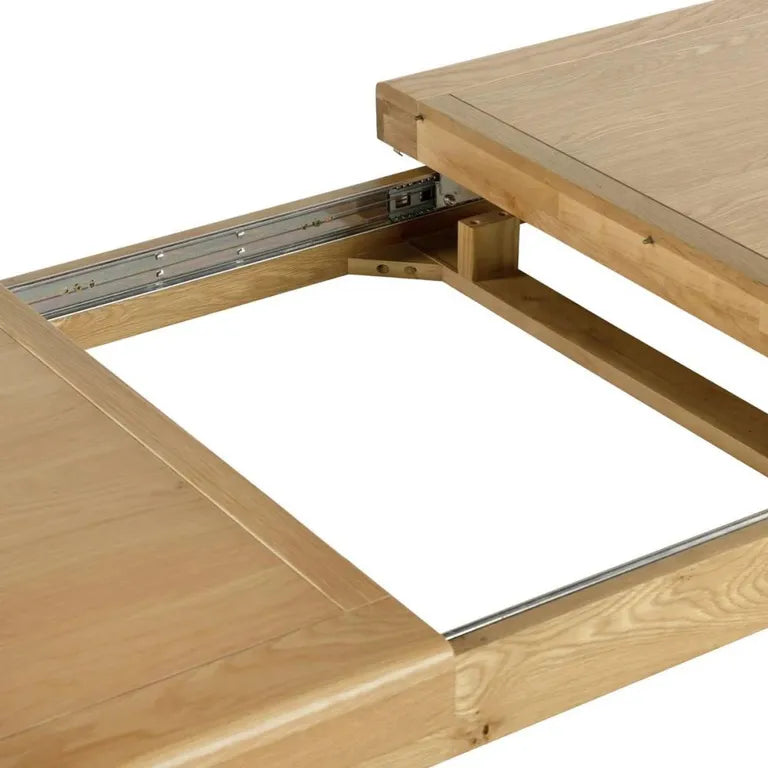 Paris Extending Dining Table - 4-6 Seater - 140cm-185cm - Oak